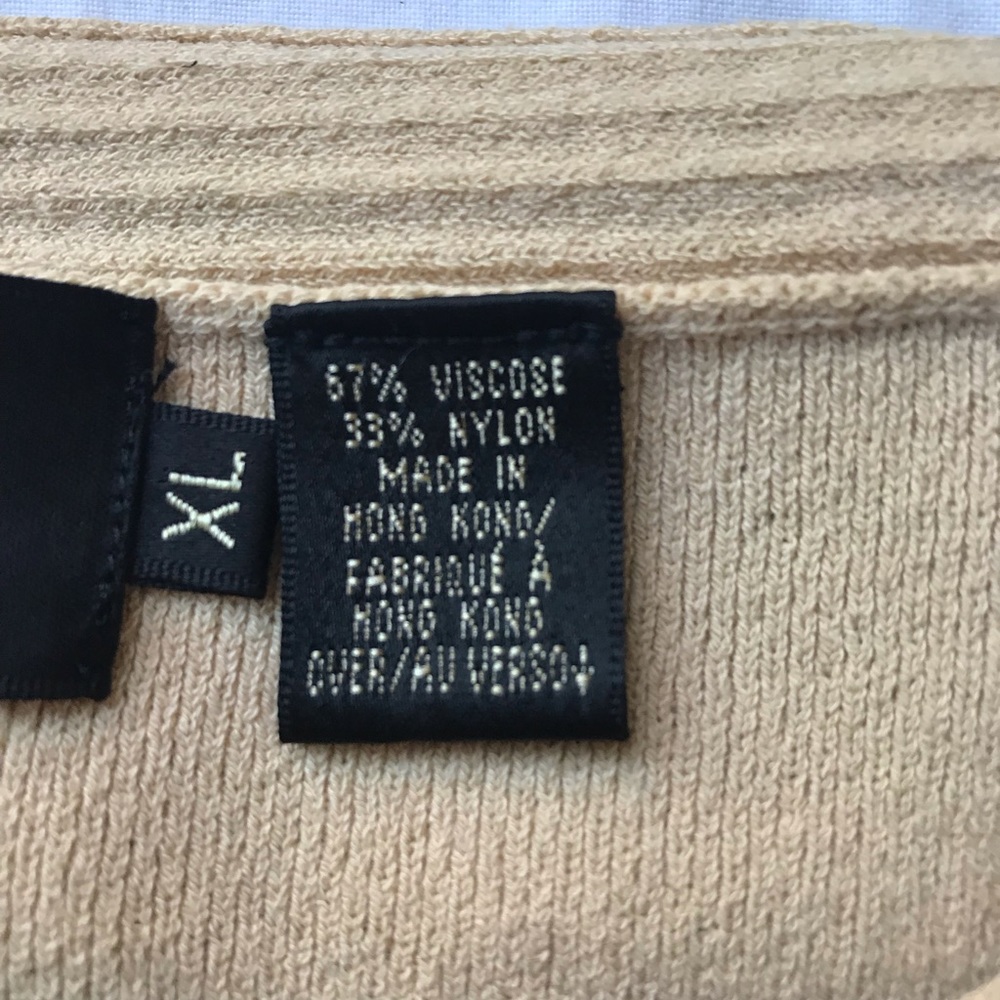 Sweater - Picture 4 of 4